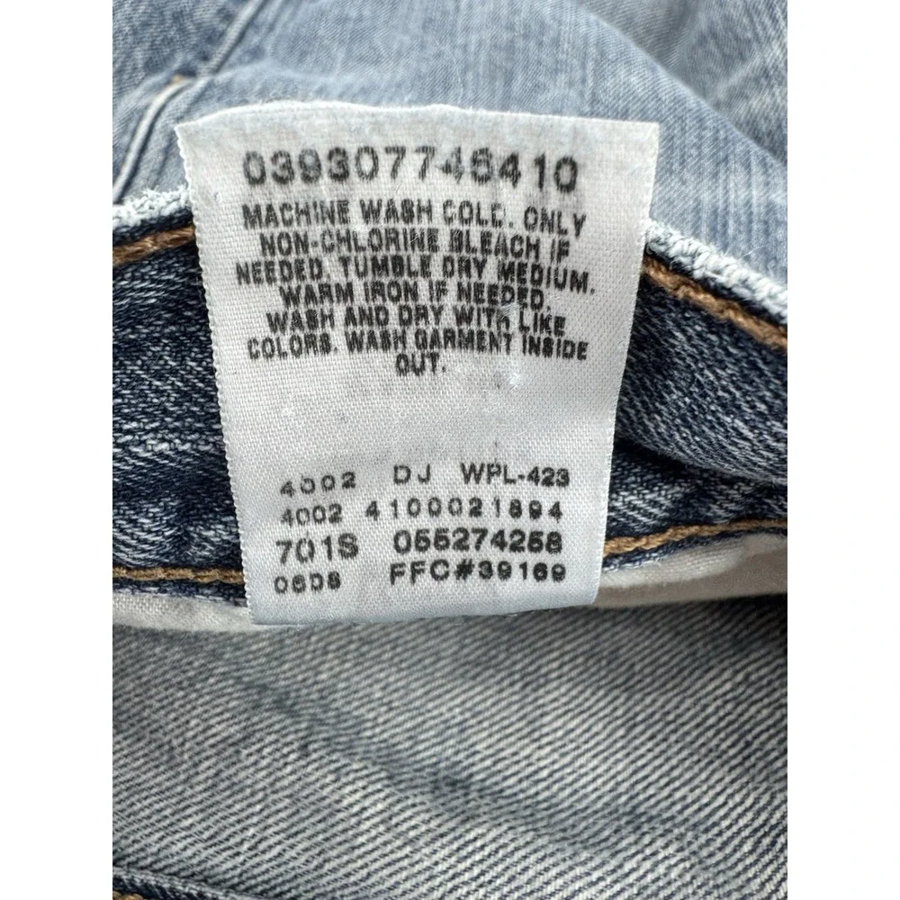 Levi's 527 Women's High Rise Cut Off Blue Denim Shorts Distressed Size 32W